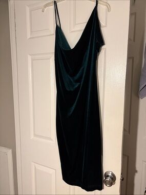 Lulu's Emerald Velvet Cowl Slip Dress